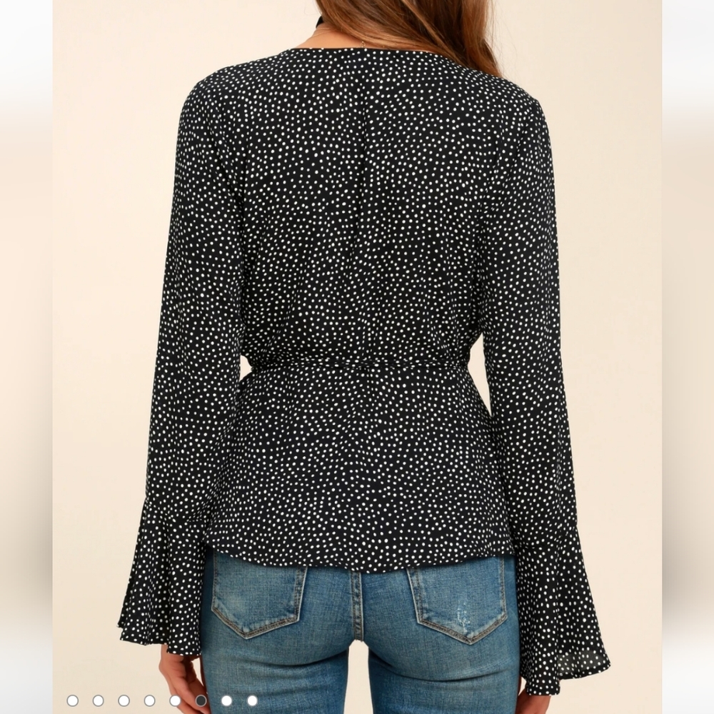 Lulu's wrap top - Picture 5 of 5